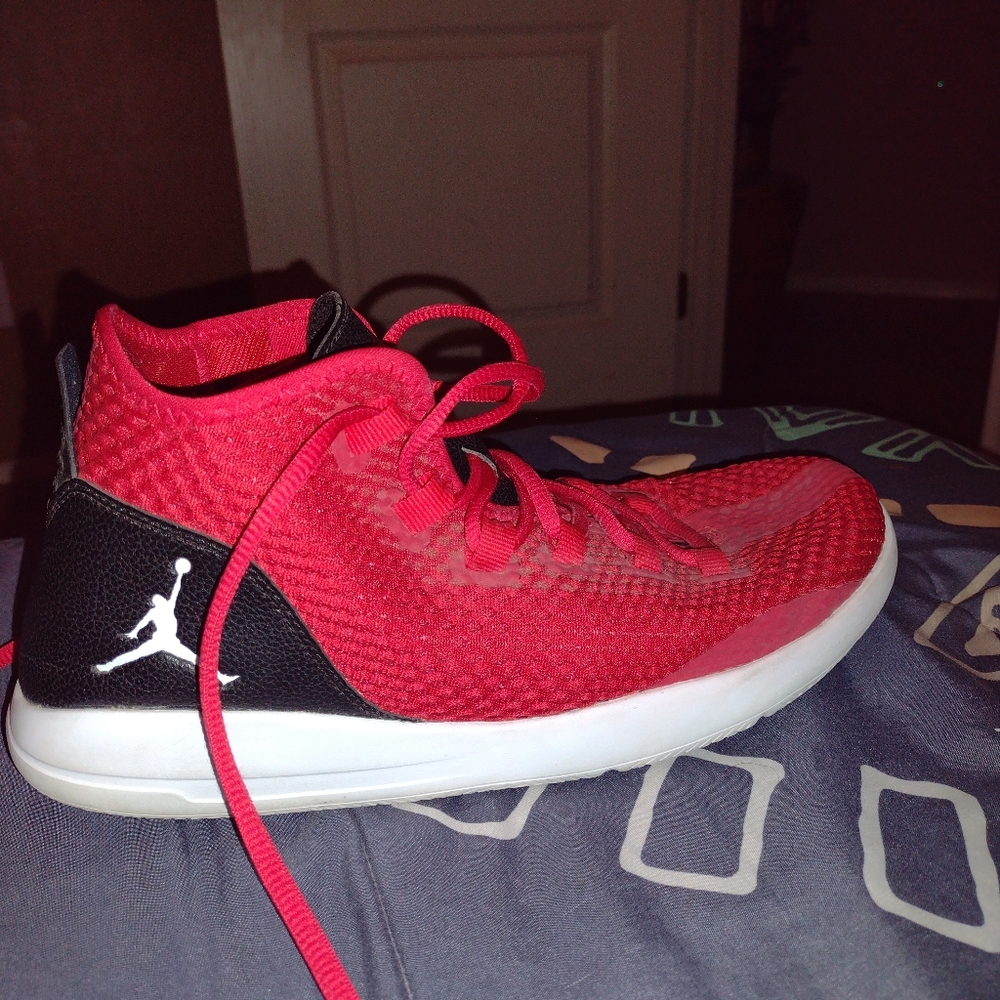 Jordan reveal red